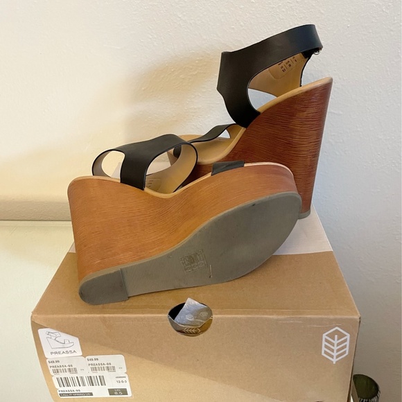 CALL IT SPRING - Preassa - Wedge Sandal - Picture 6 of 6